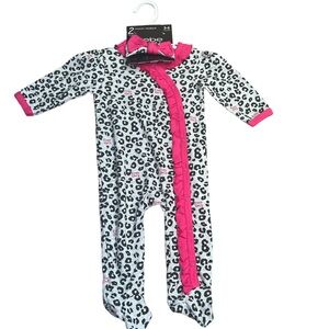 NWT Bebe Girl Sleepwear w/headband. Leopard Pink Grey/black. Size: 3-6 months.